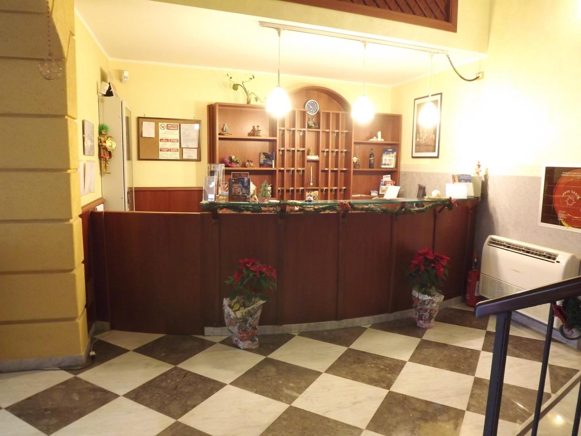 Hotel Columbia Palermo Exterior foto
